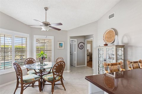 House in Englewood, Florida 3 bedrooms, 166.11 sq.m. № 1724311 - photo 14
