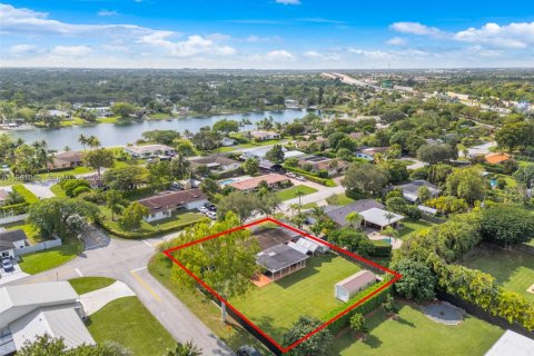 Villa ou maison à Miami, Floride 3 chambres, 122.26 m2 № 2024874