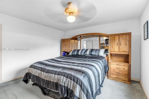 Villa ou maison à vendre à Miami, Floride: 3 chambres, 122.26 m2 № 2024874 - photo 15