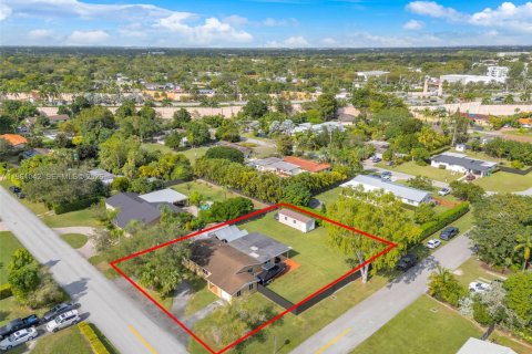 Villa ou maison à vendre à Miami, Floride: 3 chambres, 122.26 m2 № 2024874 - photo 27