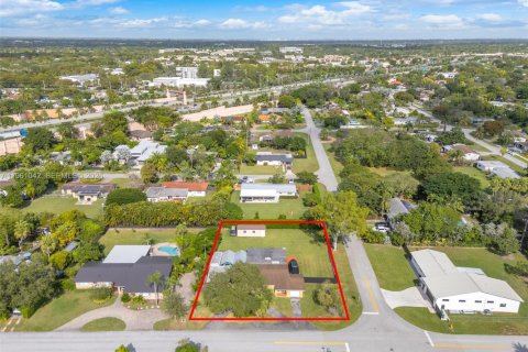 Villa ou maison à vendre à Miami, Floride: 3 chambres, 122.26 m2 № 2024874 - photo 3