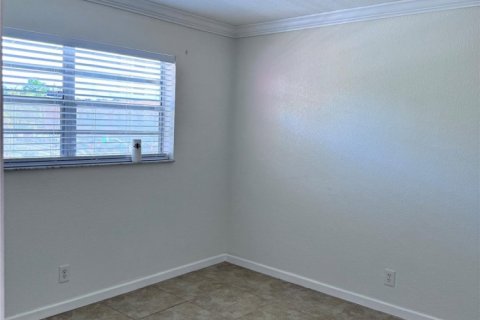 Condo in Margate, Florida, 2 bedrooms  № 1223533 - photo 1