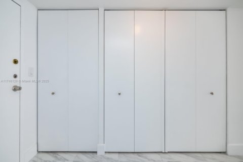 Condominio en venta en Sunny Isles Beach, Florida, 55.28 m2 № 2028273 - foto 24