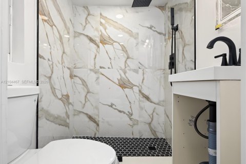 Villa ou maison à vendre à Miramar, Floride: 4 chambres, 192.77 m2 № 2414236 - photo 28