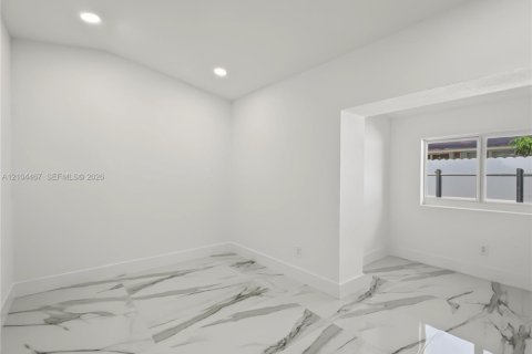 Villa ou maison à vendre à Miramar, Floride: 4 chambres, 192.77 m2 № 2414236 - photo 24