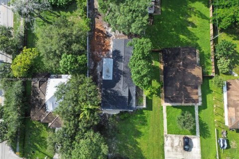 Villa ou maison à vendre à Miramar, Floride: 4 chambres, 192.77 m2 № 2414236 - photo 9