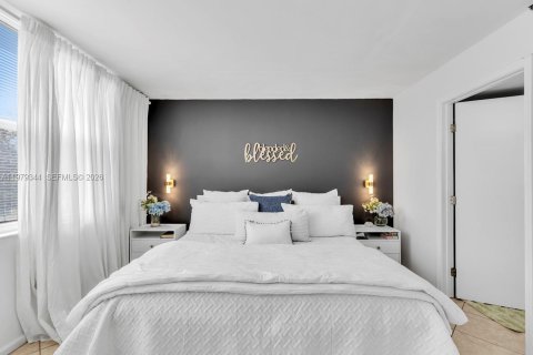 Copropriété à vendre à Deerfield Beach, Floride: 2 chambres, 99.41 m2 № 2046036 - photo 16