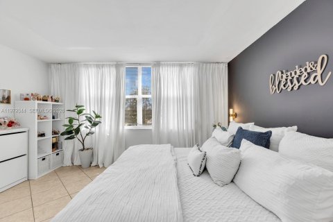 Copropriété à vendre à Deerfield Beach, Floride: 2 chambres, 99.41 m2 № 2046036 - photo 17