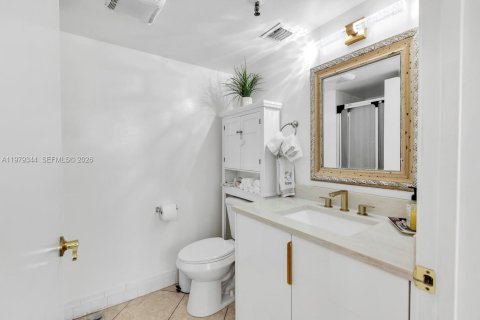 Copropriété à vendre à Deerfield Beach, Floride: 2 chambres, 99.41 m2 № 2046036 - photo 19