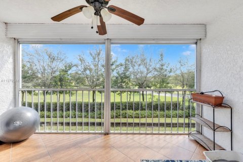 Copropriété à vendre à Deerfield Beach, Floride: 2 chambres, 99.41 m2 № 2046036 - photo 13