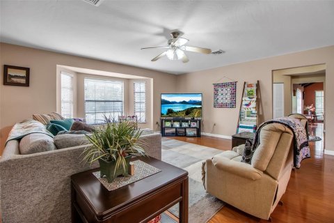House in Sarasota, Florida 3 bedrooms, 280.75 sq.m. № 1876756 - photo 9