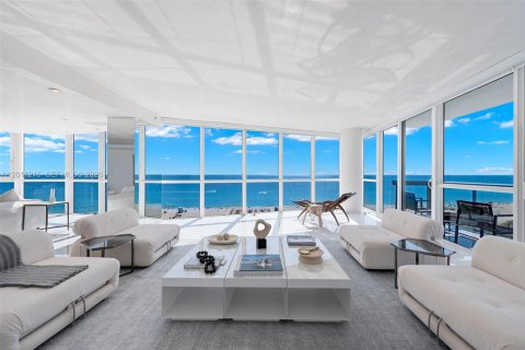 Condo in Miami Beach, Florida, 4 bedrooms  № 2076119