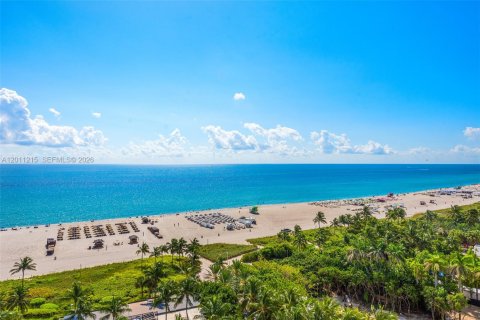 Condo in Miami Beach, Florida, 4 bedrooms  № 2076119 - photo 15