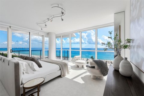 Condo in Miami Beach, Florida, 4 bedrooms  № 2076119 - photo 16