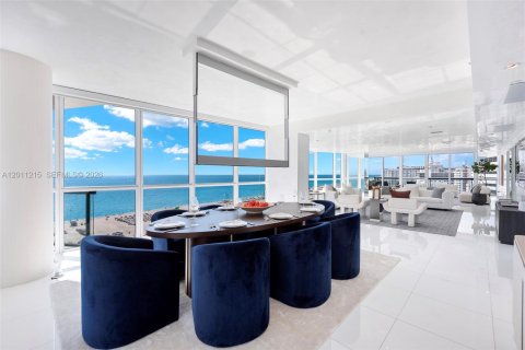 Condo in Miami Beach, Florida, 4 bedrooms  № 2076119 - photo 14