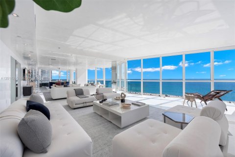 Condo in Miami Beach, Florida, 4 bedrooms  № 2076119 - photo 2