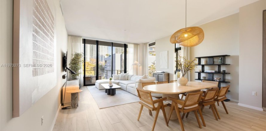 Кондоминиум с 3 спальнями в Майами, Флорида № 2034041