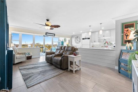 Condominio en venta en Saint Petersburg, Florida, 2 dormitorios, 134.71 m2 № 1662836 - foto 17