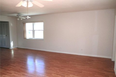 Copropriété à louer à Sun City Center, Floride: 1 chambre, 74.32 m2 № 2098721 - photo 5