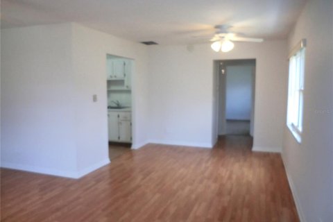 Copropriété à louer à Sun City Center, Floride: 1 chambre, 74.32 m2 № 2098721 - photo 6