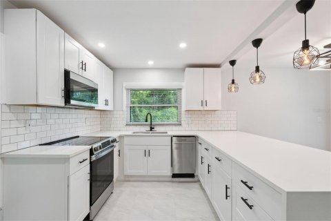 Touwnhouse à louer à Kissimmee, Floride: 2 chambres, 96.43 m2 № 2289730 - photo 12