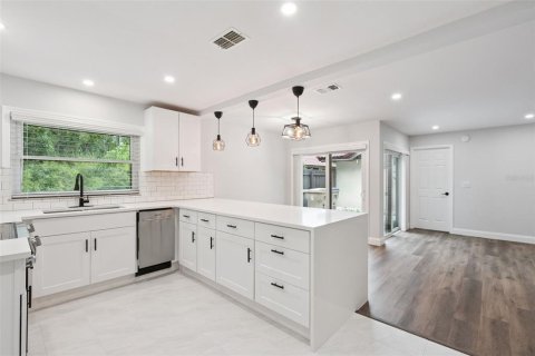Touwnhouse à louer à Kissimmee, Floride: 2 chambres, 96.43 m2 № 2289730 - photo 10