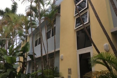 Купить кондоминиум в Майами-Бич, Флорида 1 комната, 40.88м2, № 1967858 - фото 8