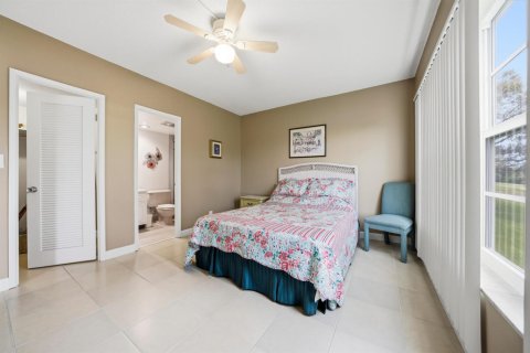 Condo in Pompano Beach, Florida, 2 bedrooms № 2276129 - photo 21
