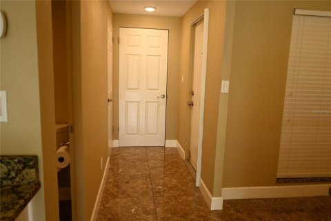 Condominio en alquiler en Clearwater, Florida, 1 dormitorio, 85.47 m2 № 1824008 - foto 2