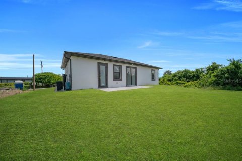 Villa ou maison à vendre à Lehigh Acres, Floride: 3 chambres, 98.2 m2 № 2202148 - photo 29
