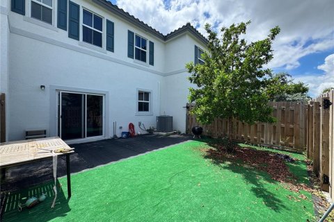 Adosado en venta en Coral Springs, Florida, 3 dormitorios, 114.83 m2 № 1918329 - foto 21