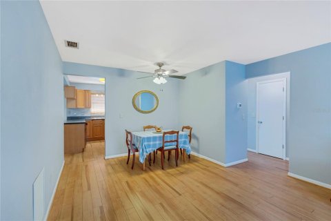 Condo in Pinellas Park, Florida, 1 bedroom  № 1735414 - photo 17