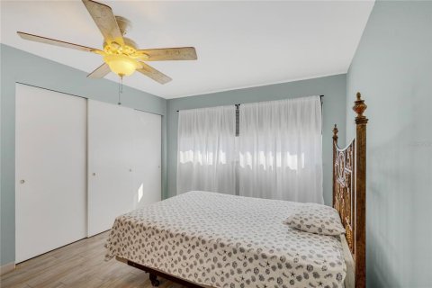 Condo in Pinellas Park, Florida, 1 bedroom  № 1735414 - photo 13