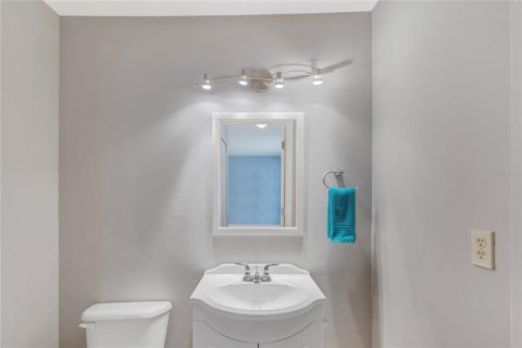 Condo in Pinellas Park, Florida, 1 bedroom  № 1735414 - photo 9