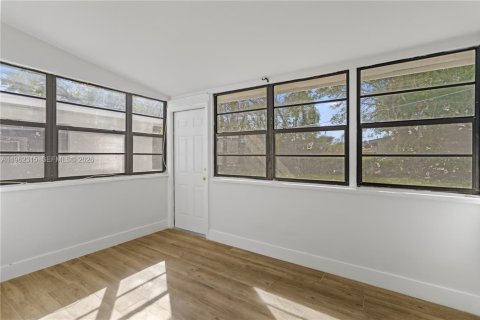 Casa en alquiler en Hollywood, Florida, 3 dormitorios, 123.37 m2 № 2023696 - foto 24