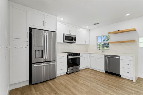 Casa en alquiler en Hollywood, Florida, 3 dormitorios, 123.37 m2 № 2023696 - foto 19