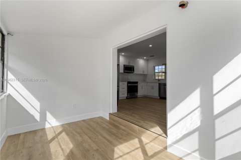 Casa en alquiler en Hollywood, Florida, 3 dormitorios, 123.37 m2 № 2023696 - foto 26