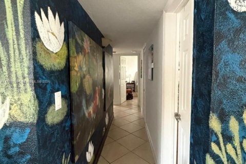Condominio en venta en Miami, Florida, 3 dormitorios, 97.92 m2 № 1742004 - foto 18