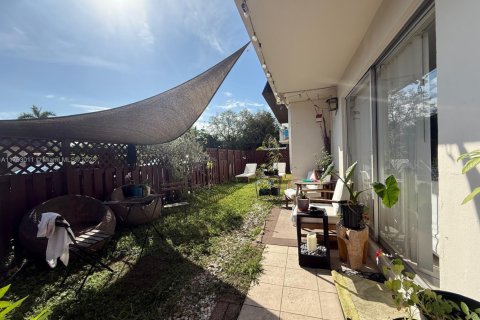 Condominio en venta en Miami, Florida, 3 dormitorios, 97.92 m2 № 1742004 - foto 15