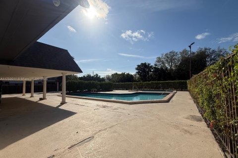 Condominio en venta en Miami, Florida, 3 dormitorios, 97.92 m2 № 1742004 - foto 4