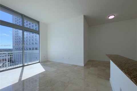 Condo in Miami, Florida, 1 bedroom  № 2028849 - photo 3