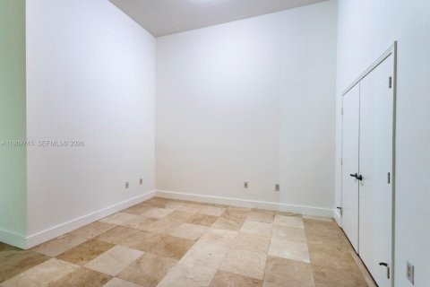 Condo in Miami, Florida, 1 bedroom  № 2028849 - photo 21