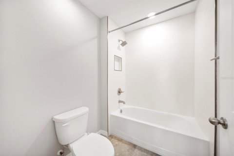 Casa en alquiler en Bradenton, Florida, 5 dormitorios, 347.92 m2 № 1917417 - foto 22
