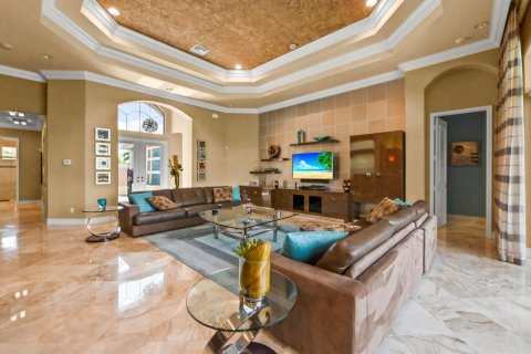 House in Boynton Beach, Florida 4 bedrooms, 263.66 sq.m. № 2188565 - photo 10
