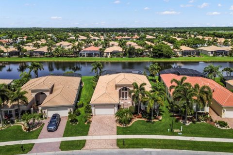 House in Boynton Beach, Florida 4 bedrooms, 263.66 sq.m. № 2188565