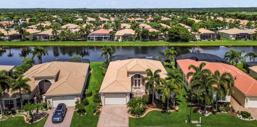 House in Boynton Beach, Florida 4 bedrooms, 263.66 sq.m. № 2188565