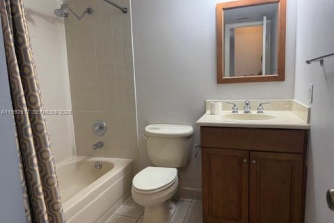 Condominio en venta en Coral Springs, Florida, 2 dormitorios, 91.42 m2 № 2056671 - foto 8