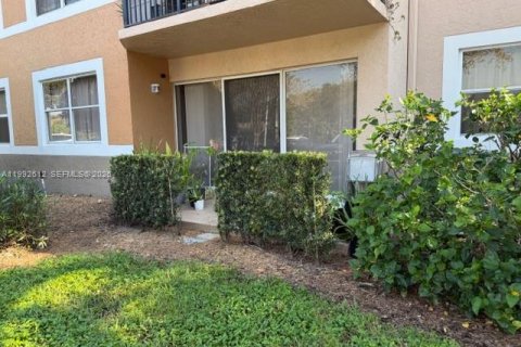 Condominio en venta en Coral Springs, Florida, 2 dormitorios, 91.42 m2 № 2056671 - foto 17