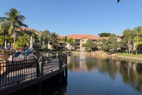 Condominio en venta en Coral Springs, Florida, 2 dormitorios, 91.42 m2 № 2056671 - foto 19