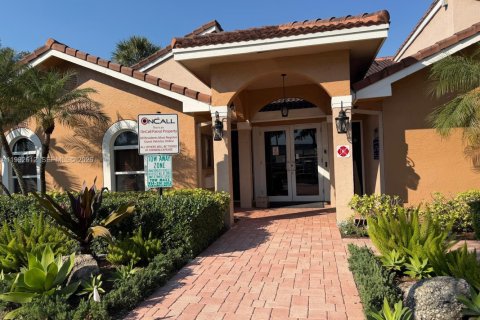 Condominio en venta en Coral Springs, Florida, 2 dormitorios, 91.42 m2 № 2056671 - foto 14